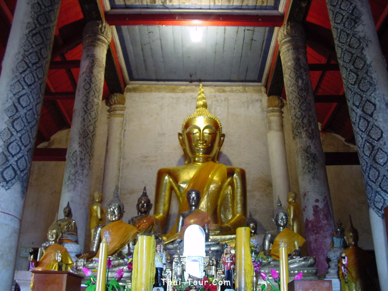 Wat Phra Borom That Thung Yang, Uttaradit