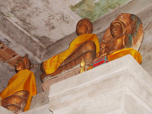 Ancient bhuddha images