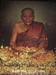 Luang Poo Thuad: monk