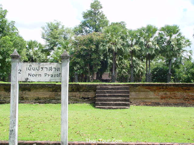 San-Ta-Pha-Daeng or Diety Shrine, Sukhothai