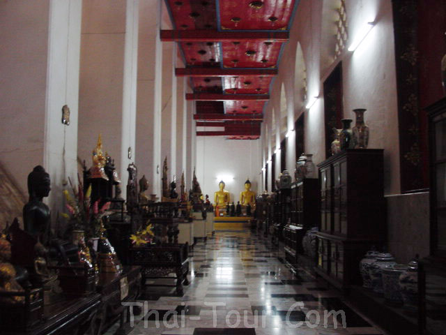Wat Phra Non Chaksi, Singburi