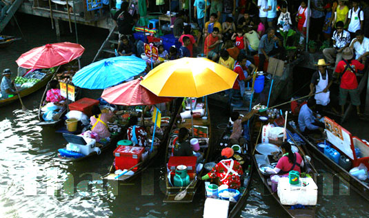 Amphawa Floating Market
