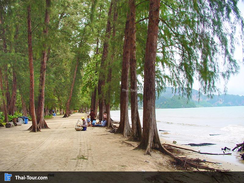 ชายหาดนพรัตน์ธารา