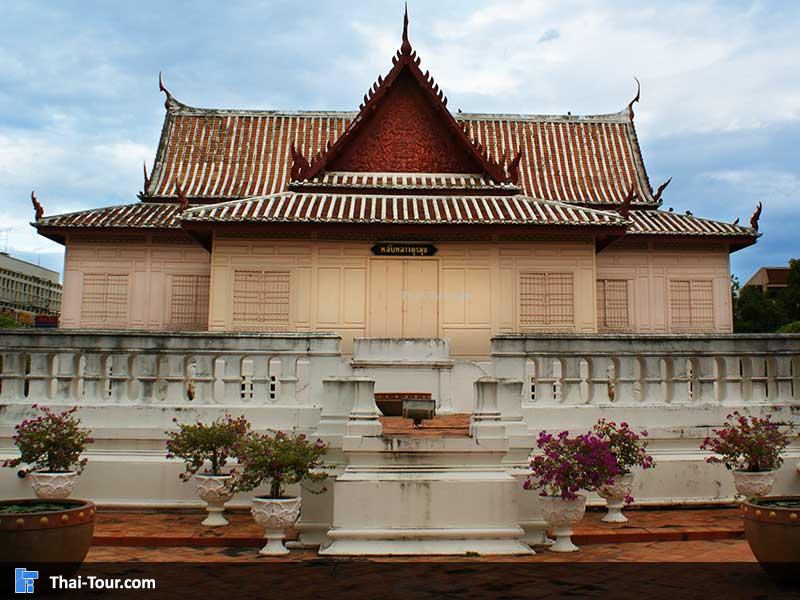 พลับพลาจตุรมุข