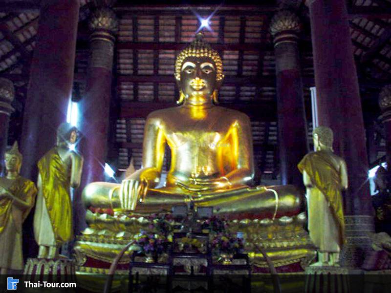 พระประธานในวิหารหลวง