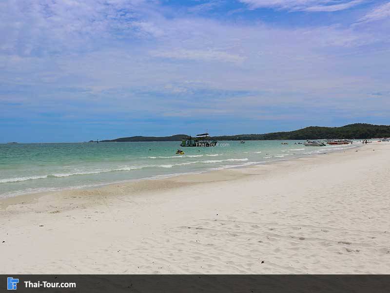 หน้าชายหาดตอนกลาง หาดทรายแก้ว