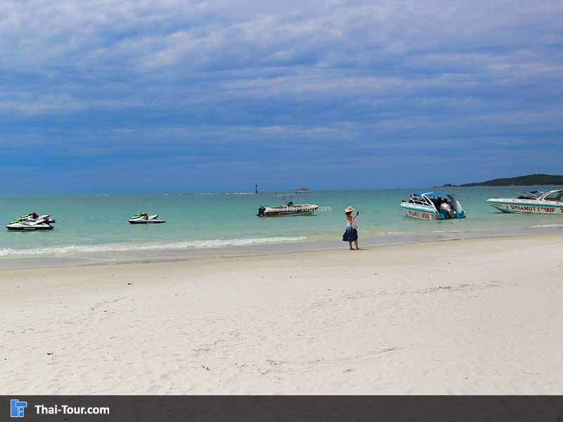 หน้าหาดอ่าววงเดือน