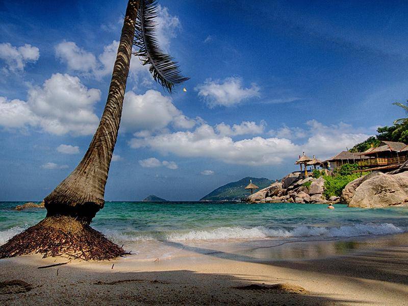 อ่าวจันทร์สม