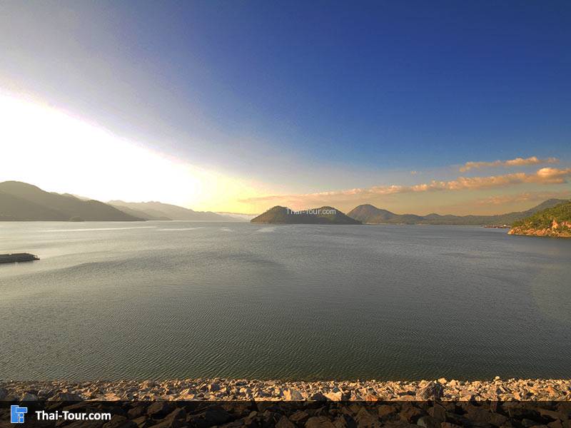 เขื่อนศรีนครินทร์