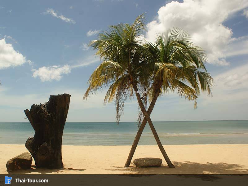 หาดบ้านกรูด