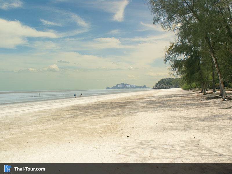 หาดสามพระยา