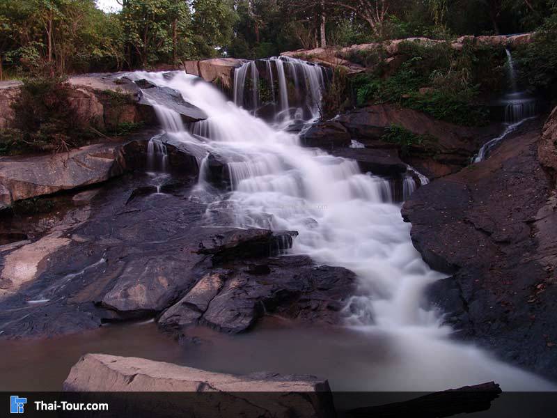 น้ำตกแก่งสองคอน