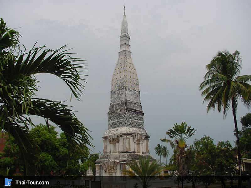 พระธาตุอุเทน