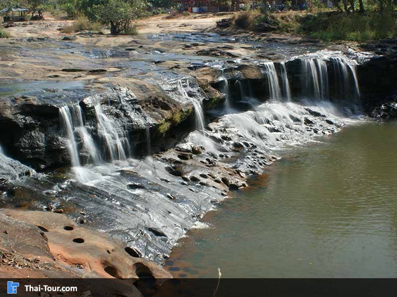 น้ำตกตาดโตน