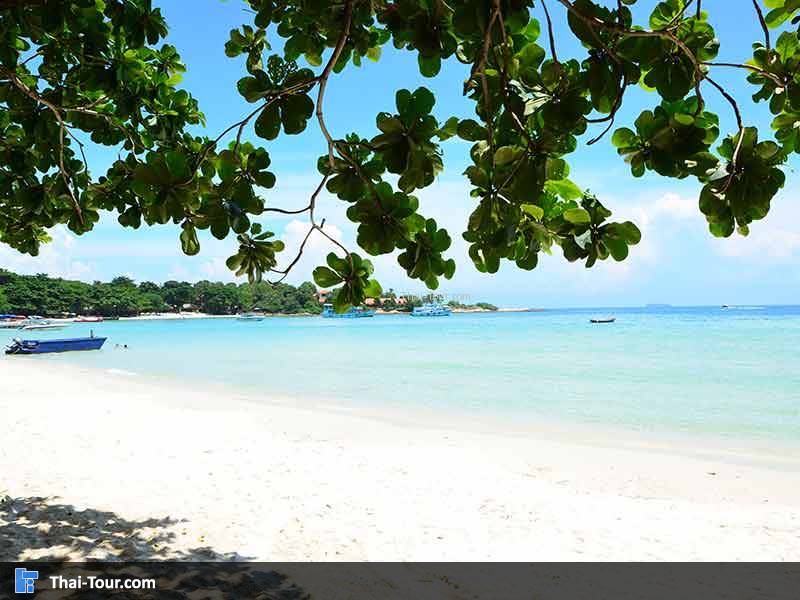 อ่าววงเดือน เกาะเสม็ด