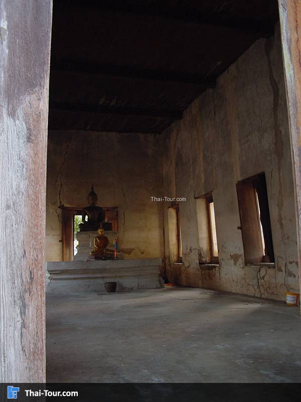โบสถ์หลังเก่า (ภายใน)