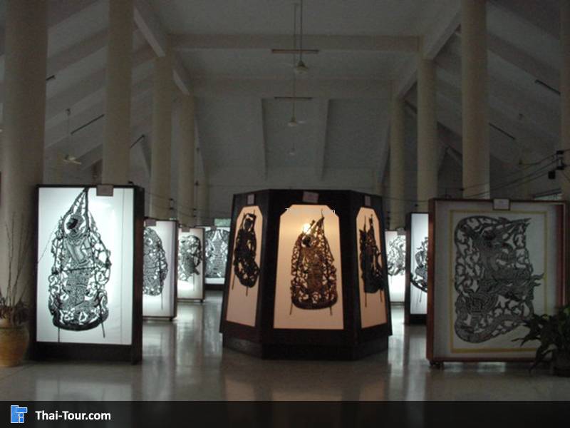 หนังใหญ่ (ของที่ทางวัดยังอนุรักษ์ไว้)