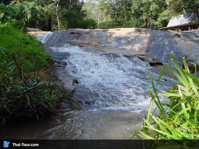 น้ำตกชั้นที่ 1