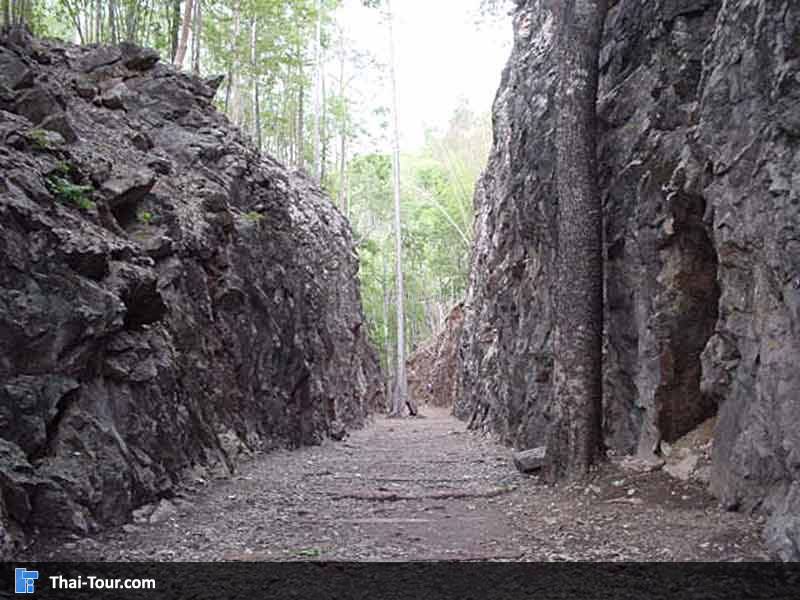 เขาช่องขาด