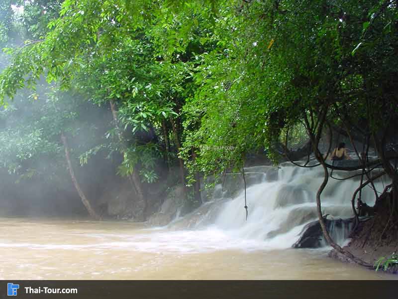 น้ำตกร้อนคลองท่อม