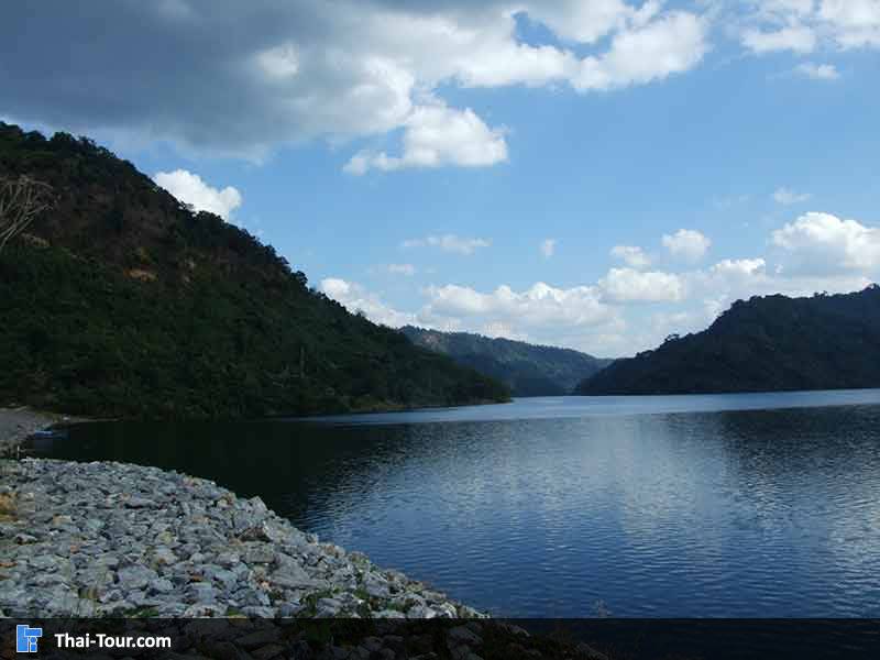 เขื่อนขุนด่านปราการชล