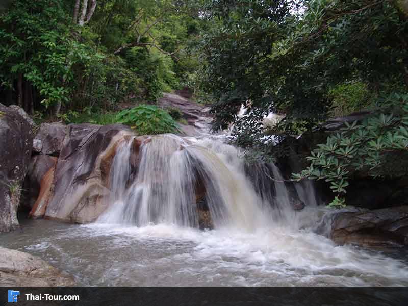 น้ำตกเก้าชั้น (น้ำตกเก้าโจน)