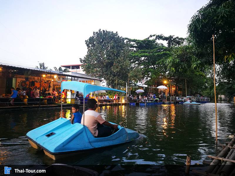 เรือถีบ ที่ตลาดน้ำยามเย็น คลองขุดเจ้าเมือง