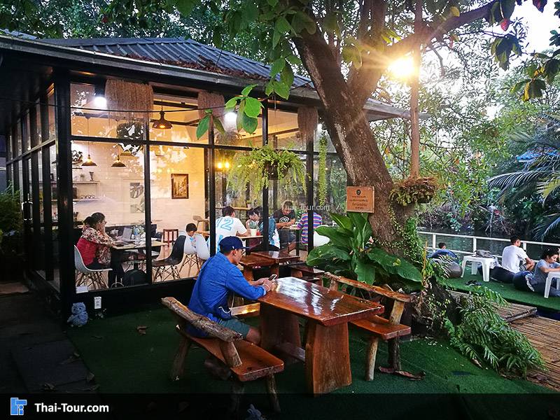 ร้านกาแฟ ในตลาดน้ำยามเย็น คลองขุดเจ้าเมือง