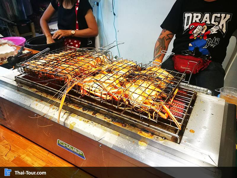 อาหารทะเลสดๆ ในตลาดน้ำยามเย็น คลองขุดเจ้าเมือง