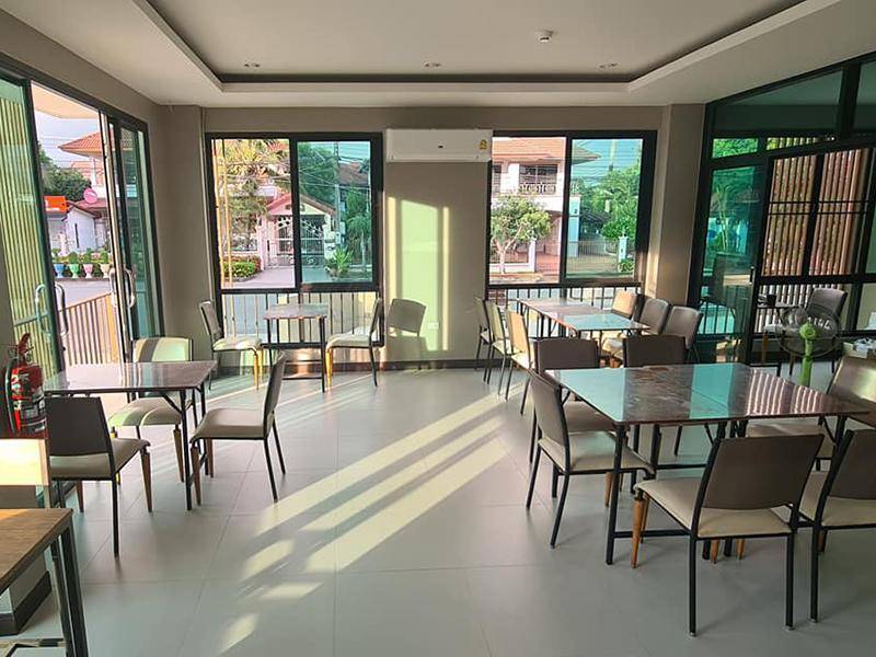 ห้องนั่งเล่น โรงแรมแกรนด์ไม้หอม