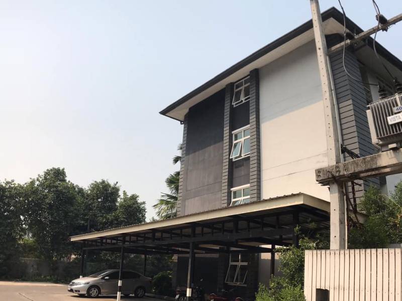 โรงแรม เฮือนเชตวัน