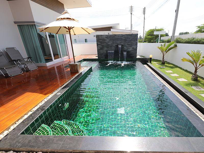 จิรา พูล วิลล่า