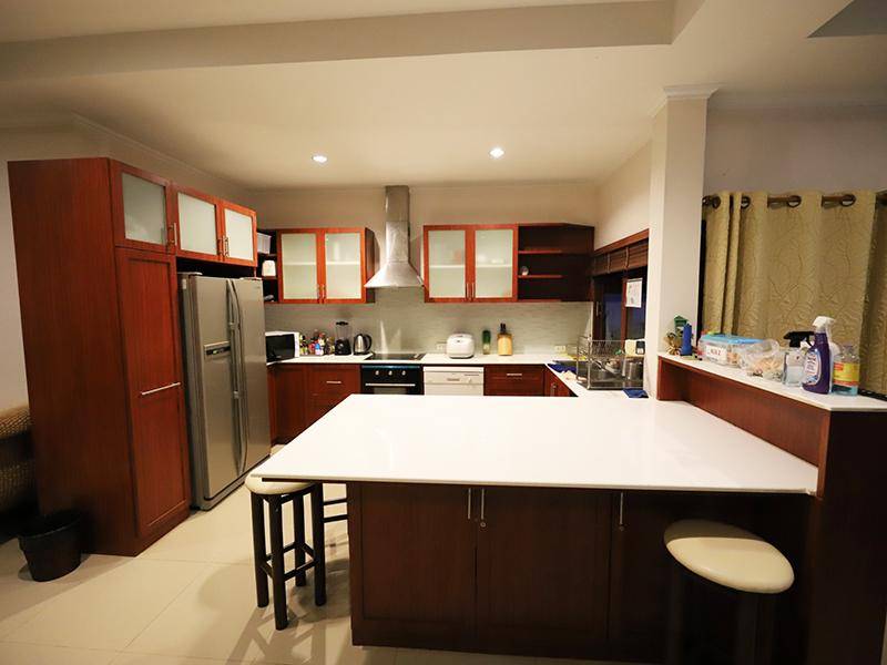 ห้องครัว ทิวา พูลวิลล่า หัวหิน