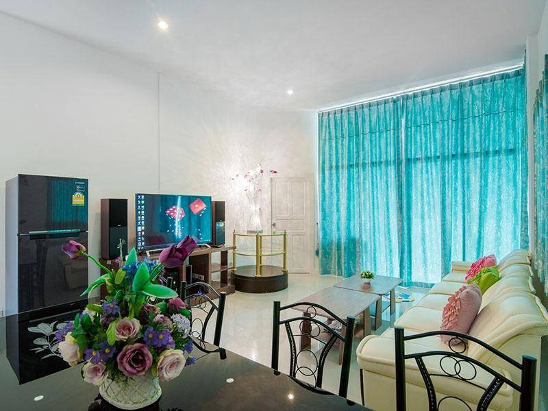 ห้องนั่งเล่น แกรนด์ พลู วิลล่า