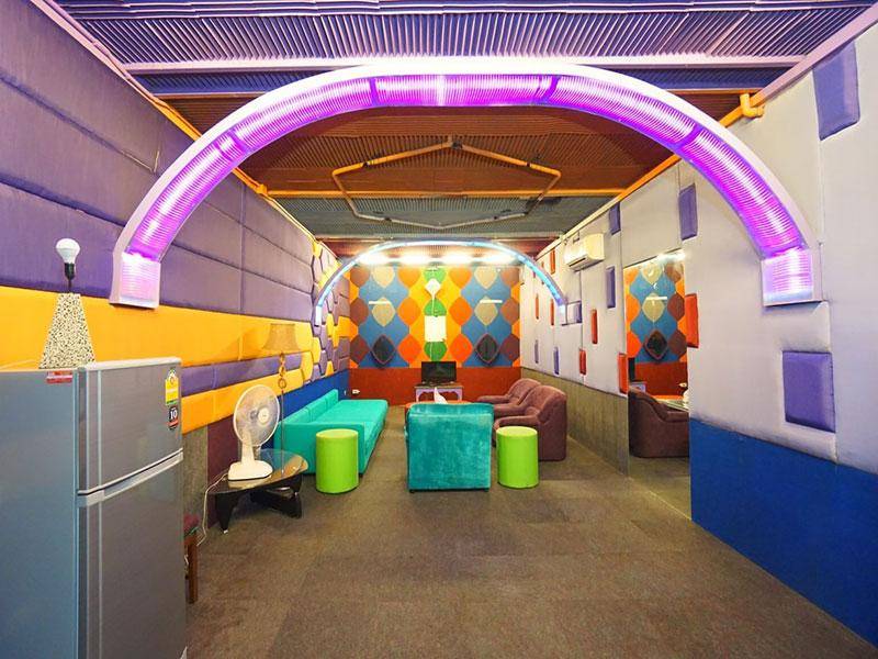 ห้องนั่งเล่น บ้านเด็กแนวพูลวิลล่า