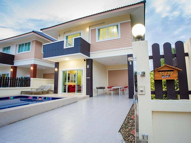 เดลฟินเนียม พลู วิลล่า