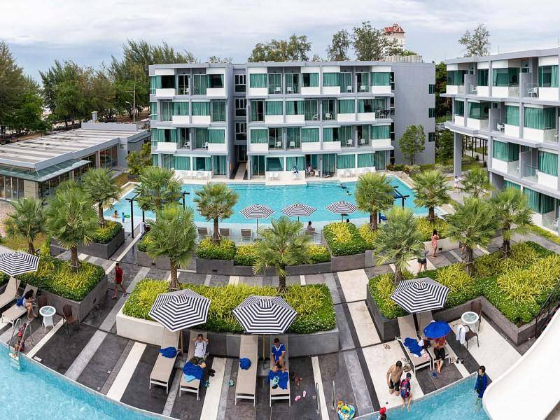 เบย์ วินโดว์ แอท ซี โฮเต็ล