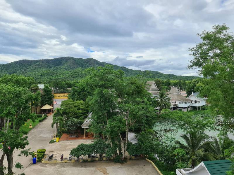 ภูผาผึ้ง รีสอร์ท