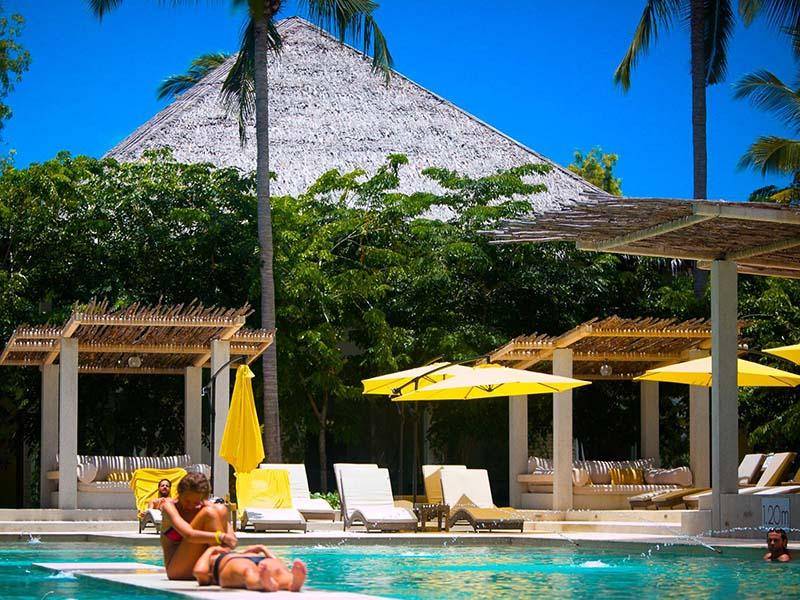 ซัมเมอร์ ลักชัวรี บีช รีสอร์ท