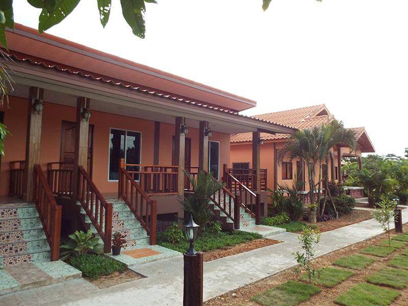 ลันตา รีเวอร์รา วิลล่า รีสอร์ท