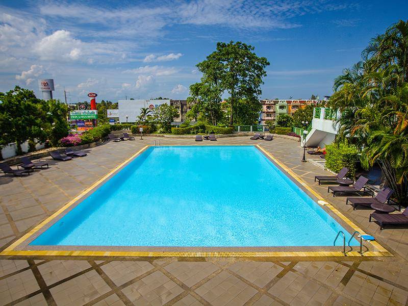 โรงแรม เดอะ ทวิน โลตัส