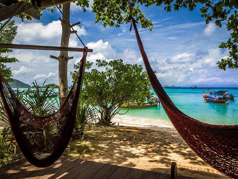 แคสอะเวย์ บีช รีสอร์ท