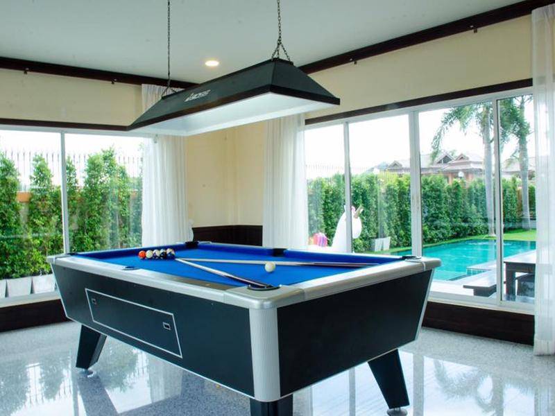 ห้องนั่งเล่น ลา โอลา พูลวิลล่า พัทยา