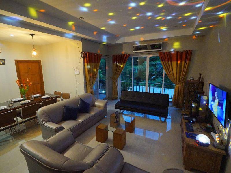 ห้องนั่งเล่น โคซี่ วัน พูลวิลล่า