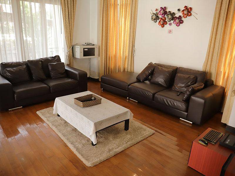 ห้องนั่งเล่น บ้านพักพัทยา ปุณณภา พูล วิลล่า