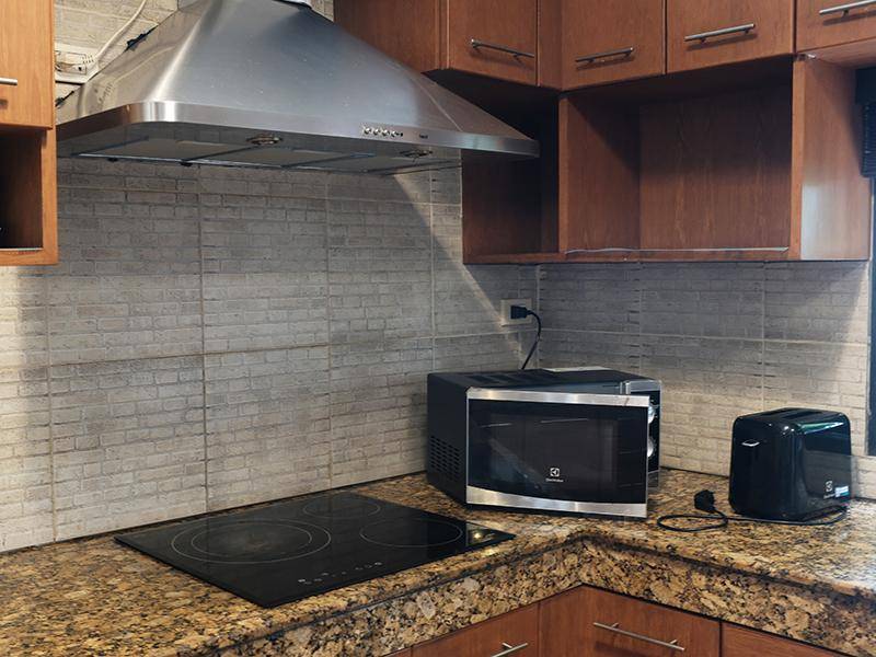 ห้องครัว บ้านพักพัทยา ปุณณภา พูล วิลล่า