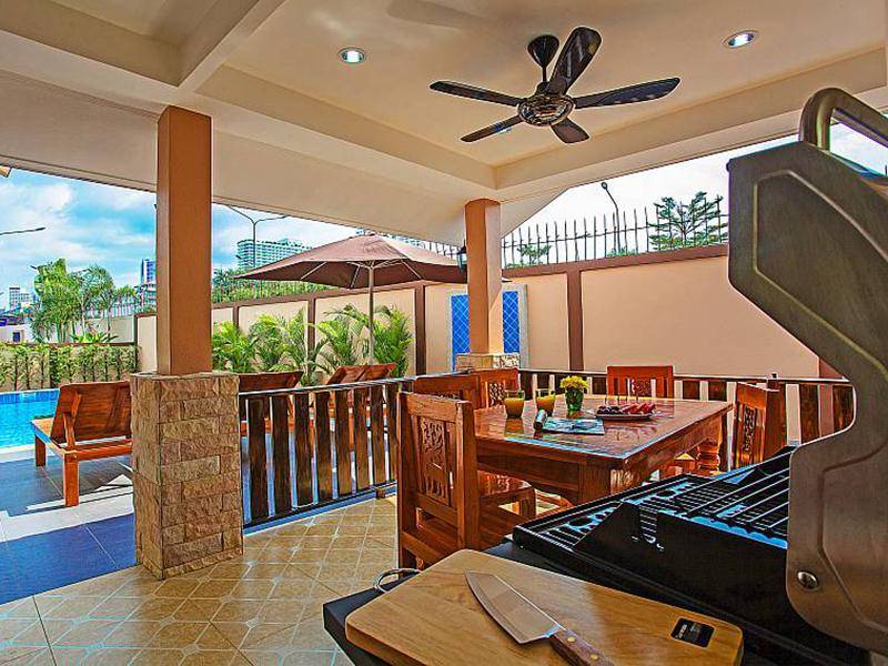 ห้องครัว จอมเทียน ซัมเมอร์ไทม์ วิลล่า บี