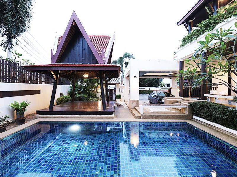 รมิดา พูล วิลล่า