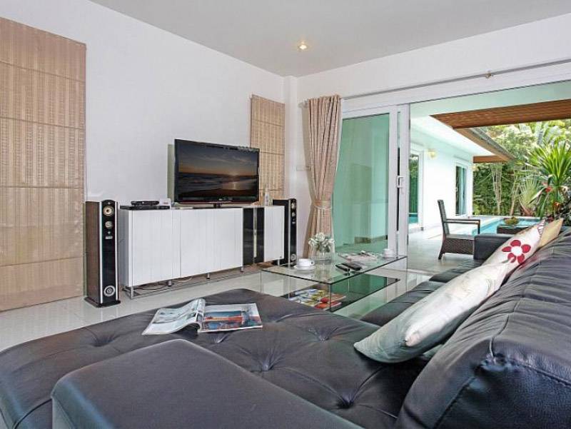 ห้องนั่งเล่นในบ้าน รสวรรณ พูลวิลล่า 3 ห้องนอน