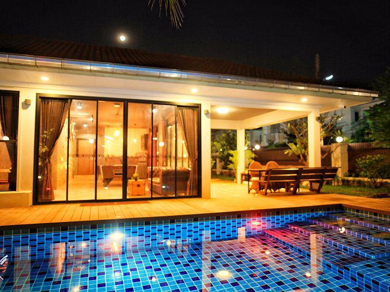 วินเทจ เฮาส์ วิลล่า